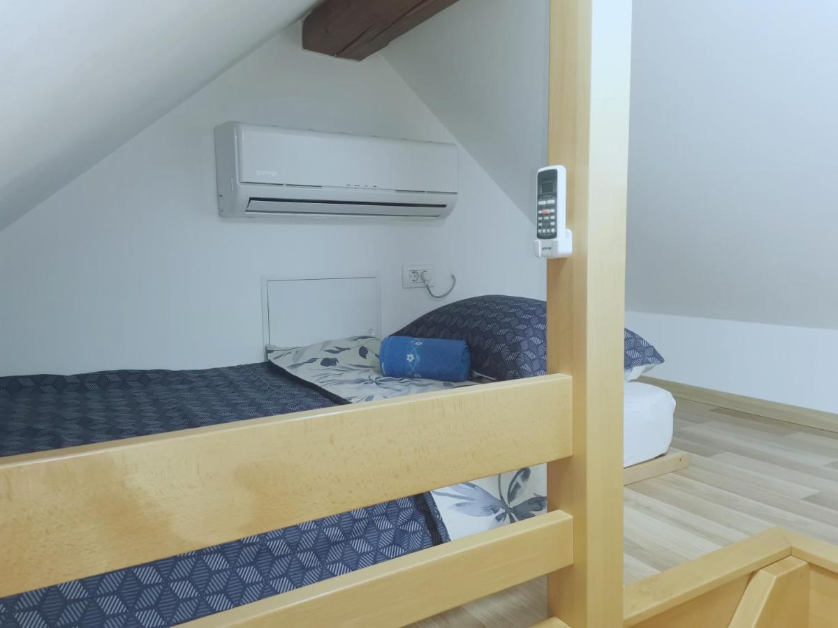 Gartnar Home -Hiska S Pridihom Domacnosti In Pogledom Na Hribe. Radovljica Exterior foto